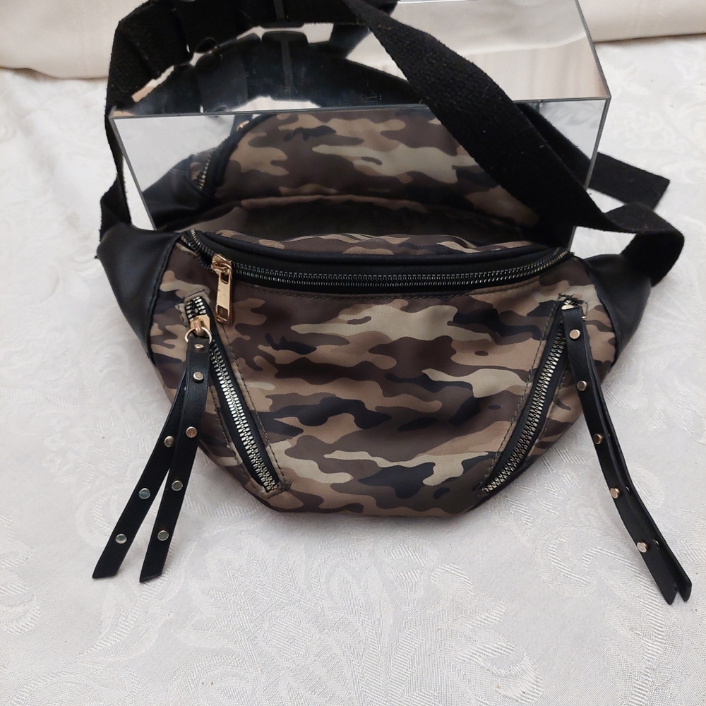 LD camo studed fanny pack